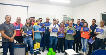 Faculdade de Ensino Portal (FEP) capacita equipe da Cagece com sucesso em curso NR-10 de segurança elétrica