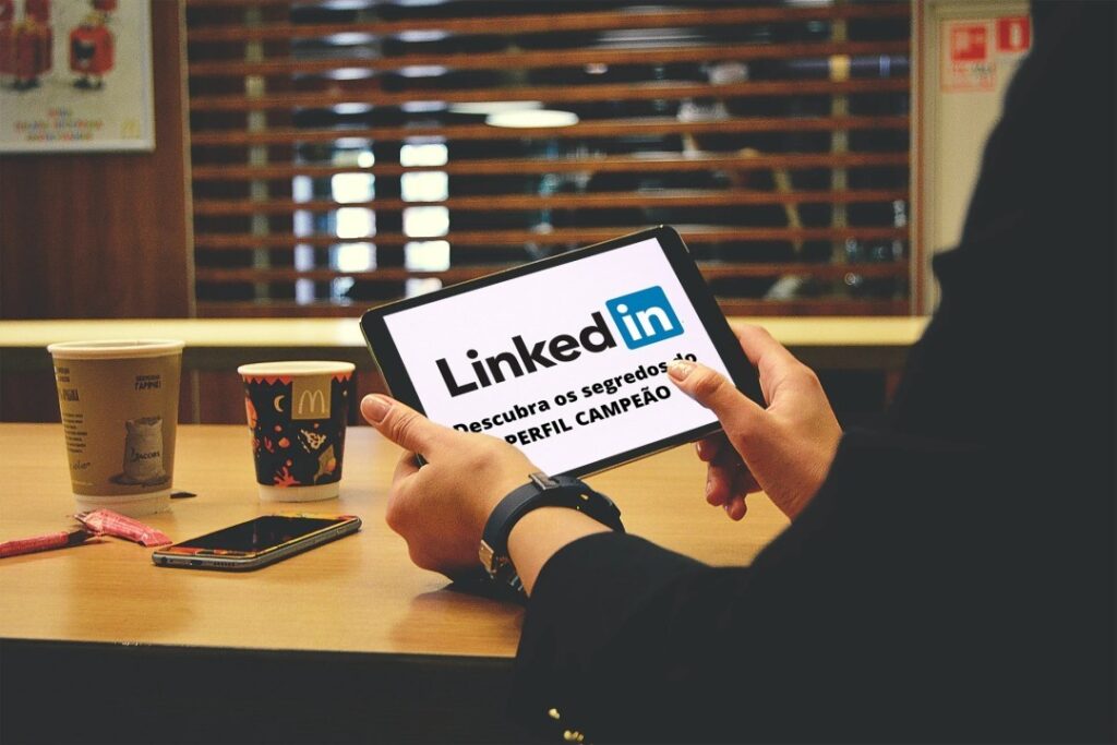 Como ser encontrado por recrutadores e clientes no Linkedin